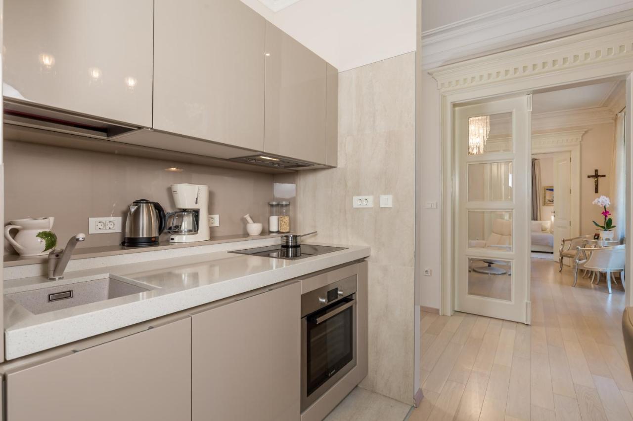 Villa Sokol Apartments Opatija Center Экстерьер фото